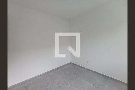 Quarto 1 de apartamento para alugar com 2 quartos, 40m² em Jardim Alvorada, Nova Iguaçu