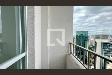 Varanda de kitnet/studio à venda com 1 quarto, 24m² em Pinheiros, São Paulo