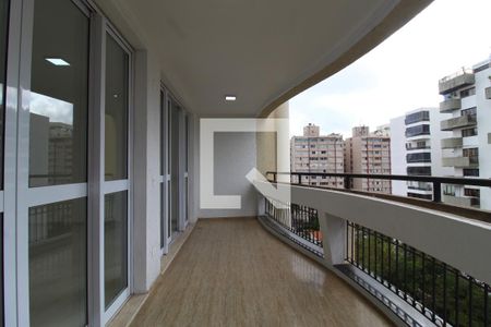 Varanda de apartamento à venda com 4 quartos, 161m² em Moema, São Paulo