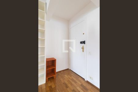 Entrada de apartamento para alugar com 1 quarto, 90m² em Itaim Bibi, São Paulo