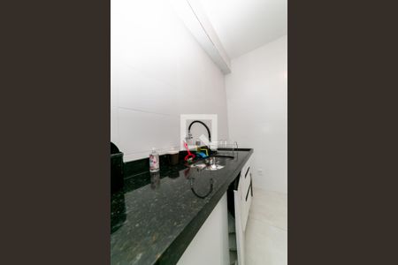Cozinha de kitnet/studio para alugar com 1 quarto, 30m² em Santa Cruz, Belo Horizonte