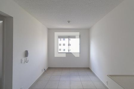 Sala/Cozinha/Área de Serviço  de apartamento para alugar com 2 quartos, 32m² em Vila Nova Curuca, São Paulo