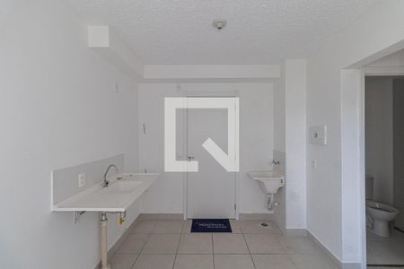 Sala/Cozinha/Área de Serviço  de apartamento para alugar com 2 quartos, 32m² em Vila Nova Curuca, São Paulo