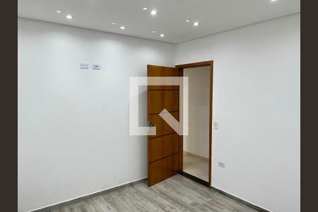 Quarto de casa para alugar com 2 quartos, 81m² em Jardim Sao Roberto, São Paulo
