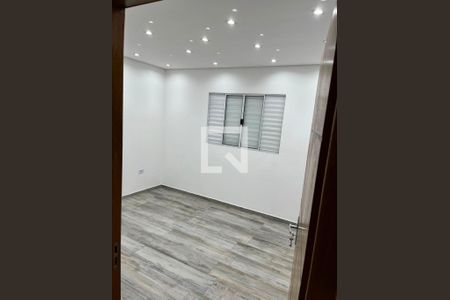 Quarto de casa para alugar com 2 quartos, 81m² em Jardim Sao Roberto, São Paulo
