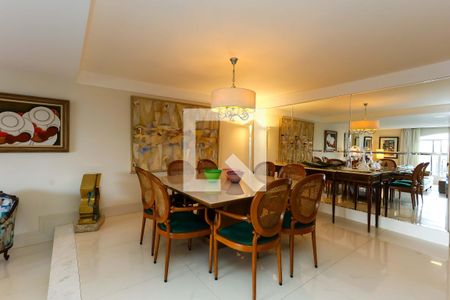 Sala de apartamento à venda com 3 quartos, 211m² em Real Parque, São Paulo