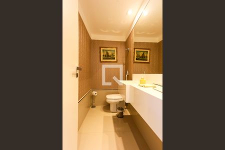lavabo de apartamento à venda com 3 quartos, 211m² em Real Parque, São Paulo