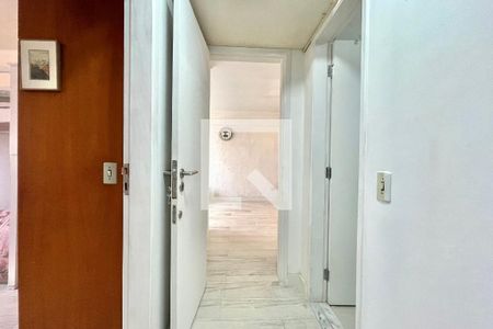 Corredor de apartamento para alugar com 3 quartos, 82m² em Vila Mariana, São Paulo