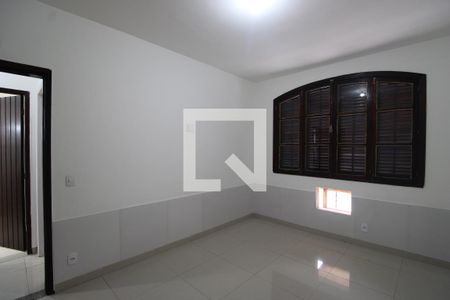 Quarto 1 de casa de condomínio para alugar com 3 quartos, 243m² em Taquara, Rio de Janeiro