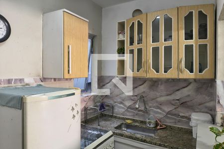 Cozinha  de kitnet/studio para alugar com 1 quarto, 32m² em Nova Mirim, Praia Grande