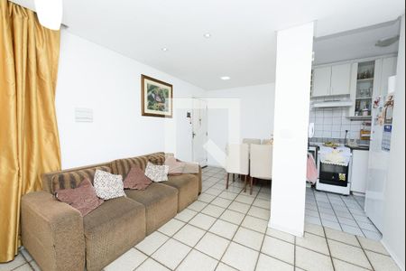 Apartamento à venda com 3 quartos, 60m² em Jardim Riacho das Pedras, Contagem