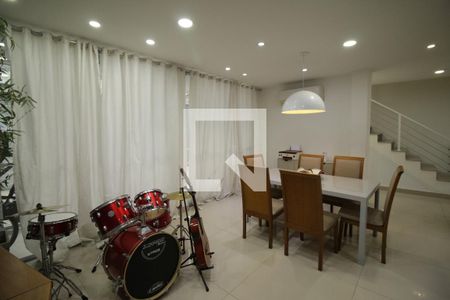 Sala de casa à venda com 3 quartos, 340m² em Pechincha, Rio de Janeiro