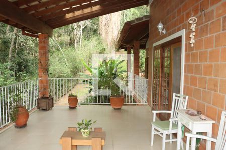 Casa de Condomínio para alugar com 4 quartos, 406m² em Jardim Itatiaia, Cotia