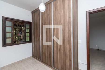 Quarto 1 de casa à venda com 2 quartos, 50m² em Serrano, Belo Horizonte