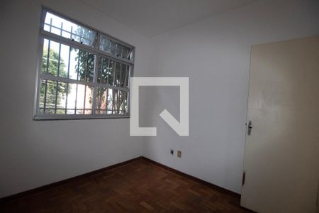 Quarto 01 de apartamento para alugar com 2 quartos, 48m² em Padre Eustáquio, Belo Horizonte