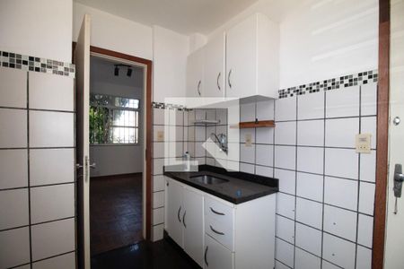 Cozinha  de apartamento para alugar com 2 quartos, 48m² em Padre Eustáquio, Belo Horizonte