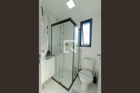 Banheiro de kitnet/studio para alugar com 1 quarto, 29m² em Bela Vista, São Paulo