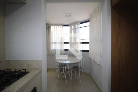 Sala / Cozinha de apartamento para alugar com 3 quartos, 106m² em Chora Menino, São Paulo