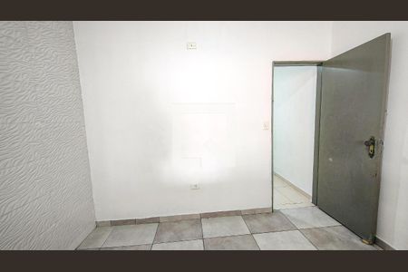 Quarto 1 de casa para alugar com 2 quartos, 46m² em Parque Sabara, São Paulo