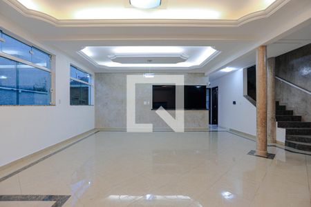 Sala de casa para alugar com 3 quartos, 250m² em Vila Paulicea, Mogi das Cruzes