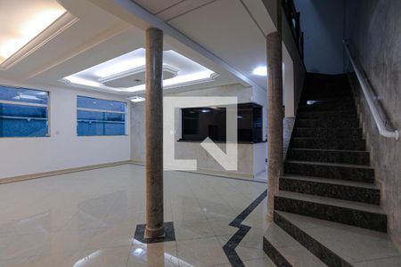 Sala de casa para alugar com 3 quartos, 250m² em Vila Paulicea, Mogi das Cruzes