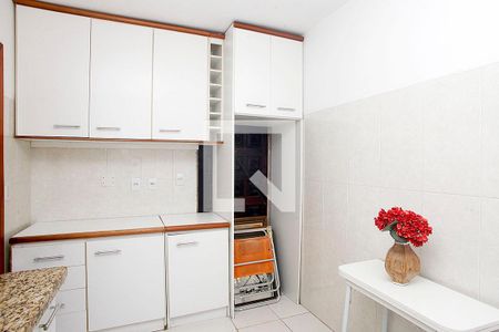 Cozinha de apartamento para alugar com 3 quartos, 94m² em Santana, Porto Alegre