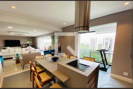 Apartamento à venda com 4 quartos, 330m² em Santo Amaro, São Paulo