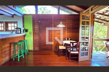Casa à venda com 4 quartos, 360m² em Sapê, Niterói