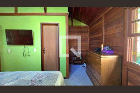 Casa à venda com 4 quartos, 360m² em Sapê, Niterói
