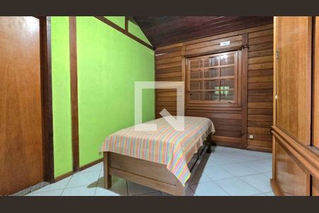Casa à venda com 4 quartos, 360m² em Sapê, Niterói