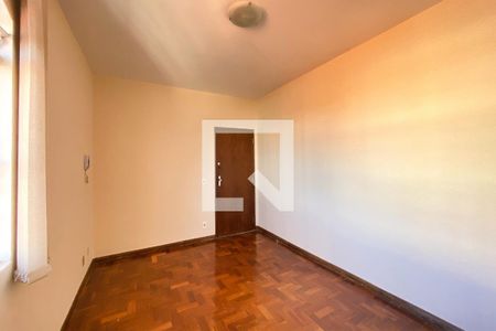 Sala de apartamento para alugar com 3 quartos, 110m² em Cidade Nova, Belo Horizonte