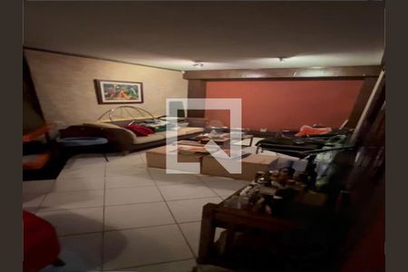 Casa à venda com 4 quartos, 160m² em Jardim Marajoara, São Paulo