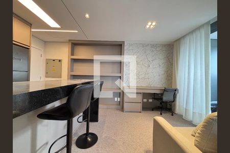 Sala/Cozinha de apartamento para alugar com 1 quarto, 42m² em Itaim Bibi, São Paulo