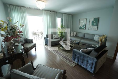 Apartamento para alugar com 3 quartos, 139m² em Setor Bueno, Goiânia