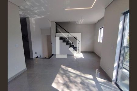 Casa à venda com 3 quartos, 130m² em Parque Jaçatuba, Santo André