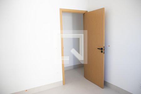 Suíte 02 de apartamento à venda com 4 quartos, 140m² em Jardim Goiás, Goiânia