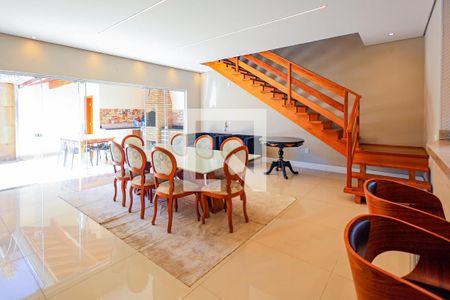 Sala de casa de condomínio para alugar com 5 quartos, 300m² em Jardim Portal dos Ipês, Indaiatuba