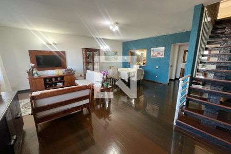 Casa para alugar com 6 quartos, 580m² em Jardim Guanabara, Rio de Janeiro