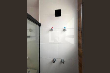 Banheiro de apartamento à venda com 2 quartos, 47m² em Parque da Figueira, Campinas