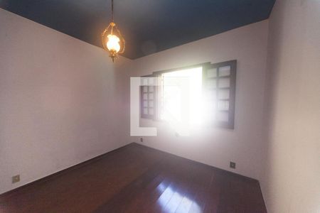 quarto 1 de casa de condomínio para alugar com 3 quartos, 220m² em Vila D’el Rey, Nova Lima