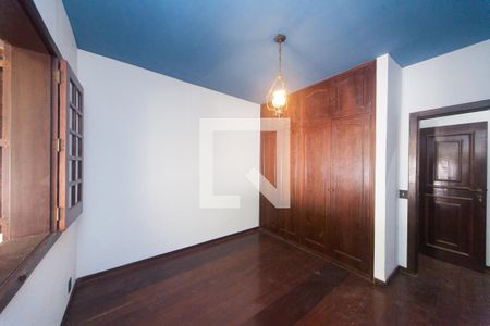 quarto 1 de casa de condomínio para alugar com 3 quartos, 220m² em Vila D’el Rey, Nova Lima