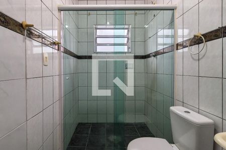 Banheiro de casa de condomínio para alugar com 1 quarto, 50m² em Parque Continental, São Vicente