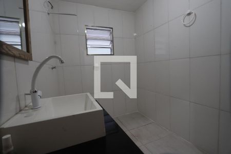 Banheiro de casa para alugar com 1 quarto, 151m² em Jardim Santa Adelia, São Paulo