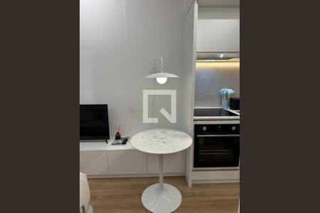 Sala de kitnet/studio para alugar com 1 quarto, 27m² em Pinheiros, São Paulo