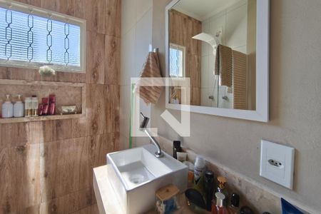 Banheiro Suíte de casa para alugar com 3 quartos, 154m² em Parque das Industrias, Campinas