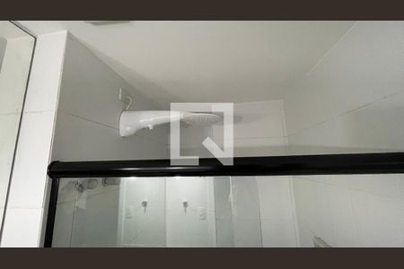 Banheiro de apartamento à venda com 1 quarto, 41m² em Jardim Guanabara, Rio de Janeiro