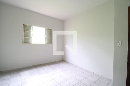 Quarto 1 de casa para alugar com 3 quartos, 130m² em Santa Mônica, Uberlândia