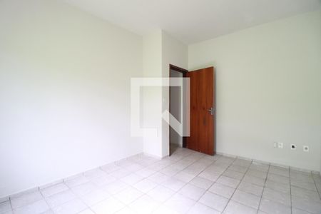 Quarto 1 de casa para alugar com 3 quartos, 130m² em Santa Mônica, Uberlândia