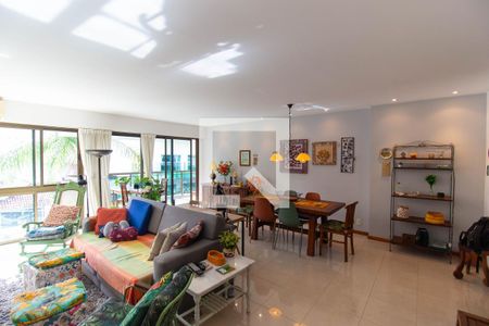 Sala de apartamento à venda com 4 quartos, 220m² em Icaraí, Niterói