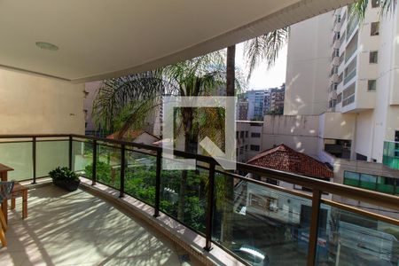 Varanda de apartamento à venda com 4 quartos, 220m² em Icaraí, Niterói